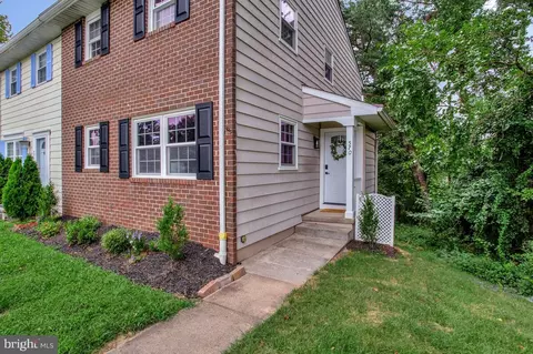 570 Millshire Dr, Millersville, MD 21108