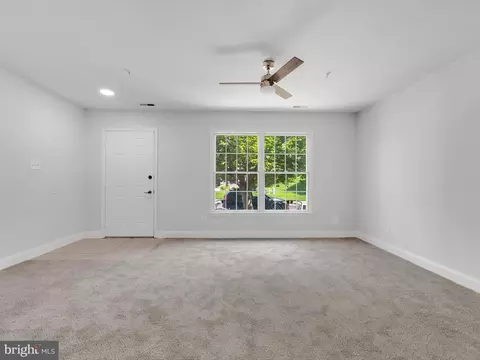 Living - 2600 Compass Dr, Annapolis, MD 21401 photo 3 of 5