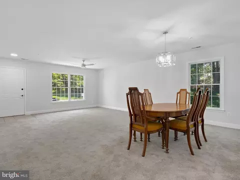 Living - 2600 Compass Dr, Annapolis, MD 21401 photo 4 of 5