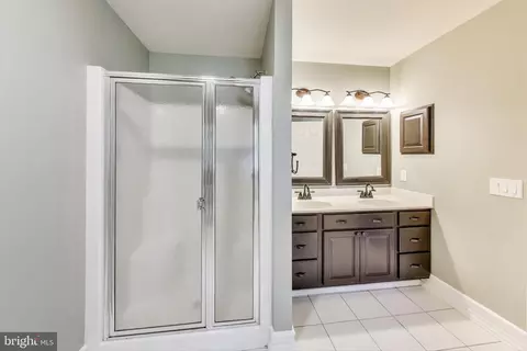Bath - 1002 Belgarden Ln, Pasadena, MD 21122 photo 1 of 3