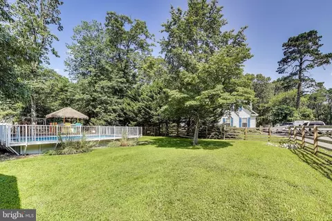 Exterior - 1002 Belgarden Ln, Pasadena, MD 21122 photo 6 of 17