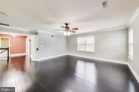 Living - 1002 Belgarden Ln, Pasadena, MD 21122 photo 6 of 6
