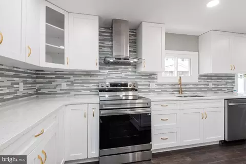 Kitchen - 776 203rd St, Pasadena, MD 21122 photo 1 of 2