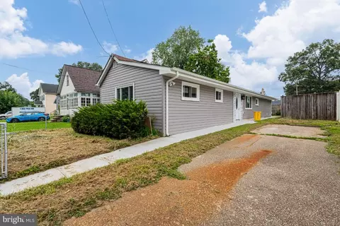 776 203rd St, Pasadena, MD 21122