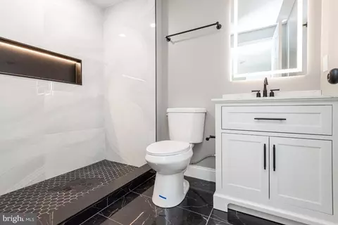 Bath - 776 203rd St, Pasadena, MD 21122 photo 1 of 4