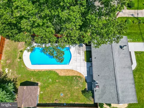 523 Sunset Knoll Rd, Pasadena, MD 21122 photo 37