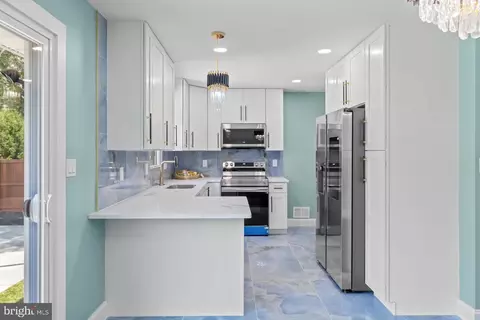 523 Sunset Knoll Rd, Pasadena, MD 21122 photo 13