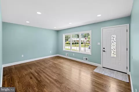 523 Sunset Knoll Rd, Pasadena, MD 21122 photo 25