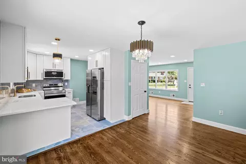 523 Sunset Knoll Rd, Pasadena, MD 21122 photo 16