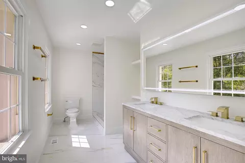 Bath - 1733 Mayfair Pl, Crofton, MD 21114 photo 2 of 9