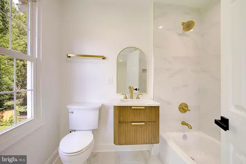 Bath - 1733 Mayfair Pl, Crofton, MD 21114 photo 6 of 9