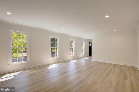 Living - 1733 Mayfair Pl, Crofton, MD 21114 photo 2 of 8