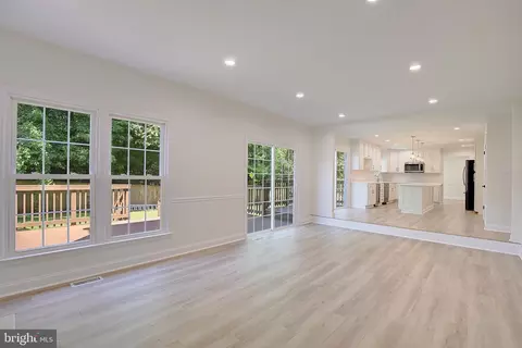 Living - 1733 Mayfair Pl, Crofton, MD 21114 photo 4 of 8