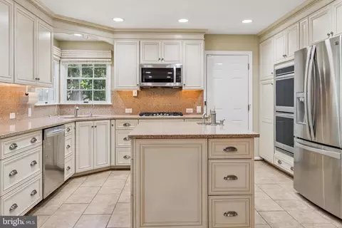 Kitchen - 761 Fawnelm Rd, Severn, MD 21144 photo 5 of 5