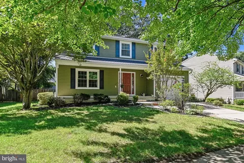 7992 Foxchase Ln, Glen Burnie, MD 21061