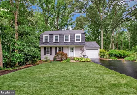 616 Bay Hills Dr, Arnold, MD 21012
