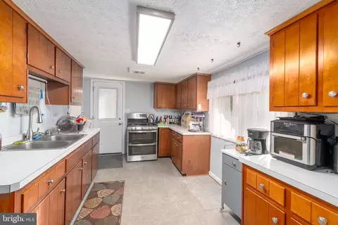Kitchen - 7875 Telegraph Rd, Severn, MD 21144 photo 2 of 2