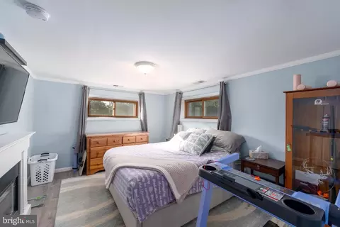Bedroom - 7875 Telegraph Rd, Severn, MD 21144 photo 5 of 6