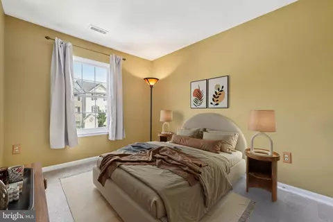 Bedroom - 2002 Cramer Point Ct, Odenton, MD 21113 photo 3 of 6