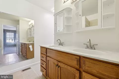 Bath - 2002 Cramer Point Ct, Odenton, MD 21113 photo 1 of 2