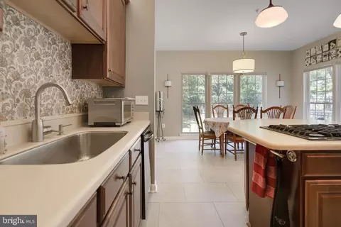 1219 Birchleaf Ct, Crofton, MD 21114 photo 9