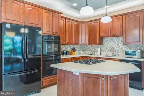 1219 Birchleaf Ct, Crofton, MD 21114 photo 7