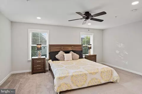 Bedroom - 1629 Chesapeake Ln, Edgewater, MD 21037 photo 3 of 7