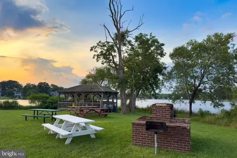 Other - 1629 Chesapeake Ln, Edgewater, MD 21037 photo 14 of 17