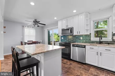 Kitchen - 1746 Tacoma Rd, Edgewater, MD 21037 photo 2 of 5