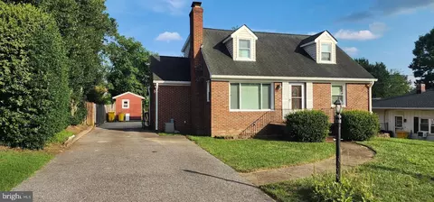 33 Mapledale Ave, Glen Burnie, MD 21061