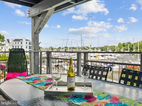 301 Burnside St #C 201, Annapolis, MD 21403