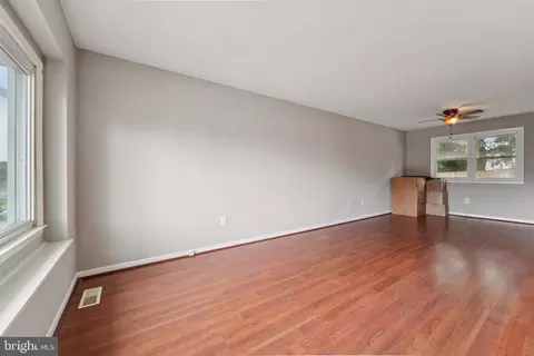 1321 Craghill Ct, Hanover, MD 21076 photo 10