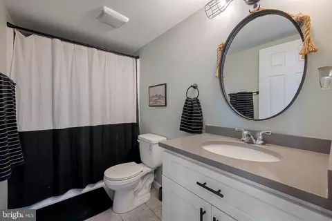 Bath - 2039 Kurtz Ave, Pasadena, MD 21122 photo 1 of 5