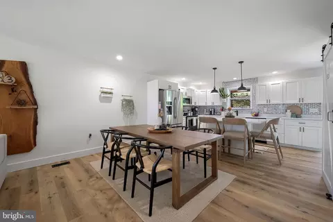 Dining - 2039 Kurtz Ave, Pasadena, MD 21122 photo 1 of 1