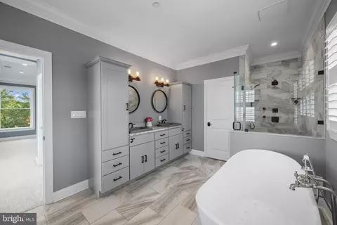 Bath - 993 Magothy Ave, Arnold, MD 21012 photo 1 of 3