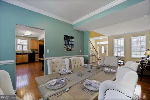 Dining - 214 Poplar Ave, Edgewater, MD 21037 photo 2 of 2