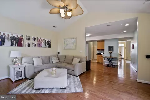 Entry Way - 214 Poplar Ave, Edgewater, MD 21037 photo 1 of 1