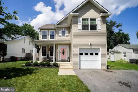 214 Poplar Ave, Edgewater, MD 21037