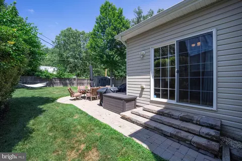 Exterior - 214 Poplar Ave, Edgewater, MD 21037 photo 2 of 4