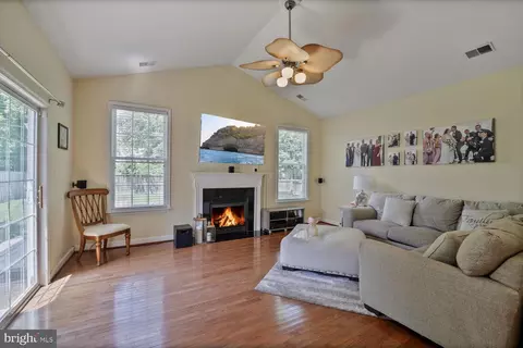 Living - 214 Poplar Ave, Edgewater, MD 21037 photo 1 of 1