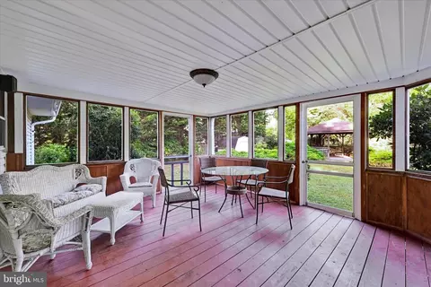 208 Magothy Beach Rd, Pasadena, MD 21122 photo 15
