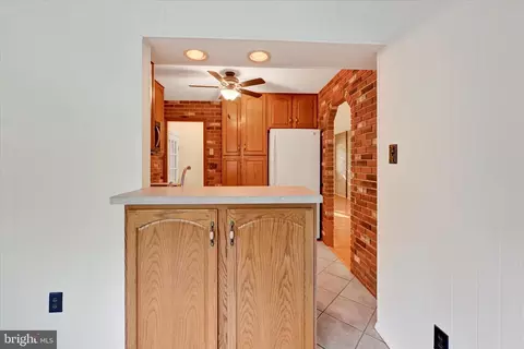 208 Magothy Beach Rd, Pasadena, MD 21122 photo 9
