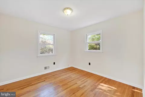 208 Magothy Beach Rd, Pasadena, MD 21122 photo 17
