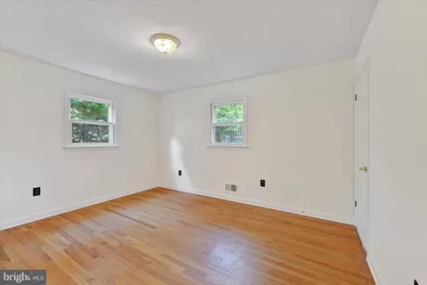 208 Magothy Beach Rd, Pasadena, MD 21122 photo 18