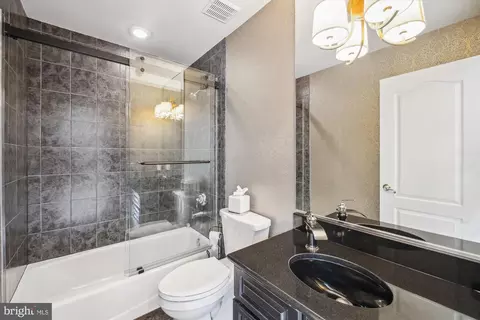 Bath - 717 Sonne Dr, Annapolis, MD 21401 photo 5 of 8