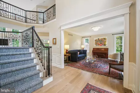 Entry Way - 717 Sonne Dr, Annapolis, MD 21401 photo 3 of 12