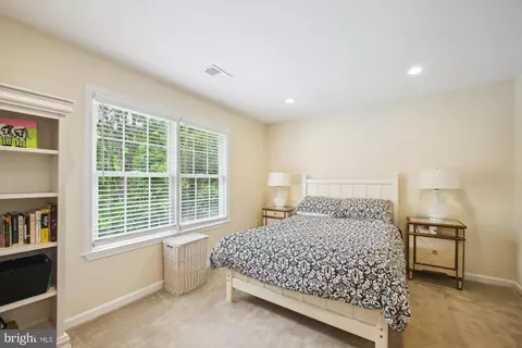 Bedroom - 717 Sonne Dr, Annapolis, MD 21401 photo 5 of 10