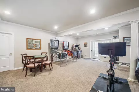 Entry Way - 717 Sonne Dr, Annapolis, MD 21401 photo 11 of 12