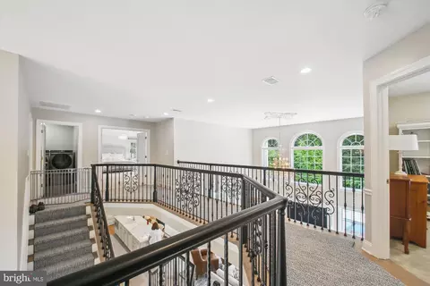 Entry Way - 717 Sonne Dr, Annapolis, MD 21401 photo 7 of 12