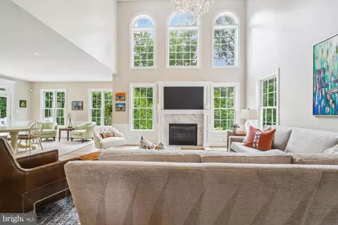 Living - 717 Sonne Dr, Annapolis, MD 21401 photo 1 of 2